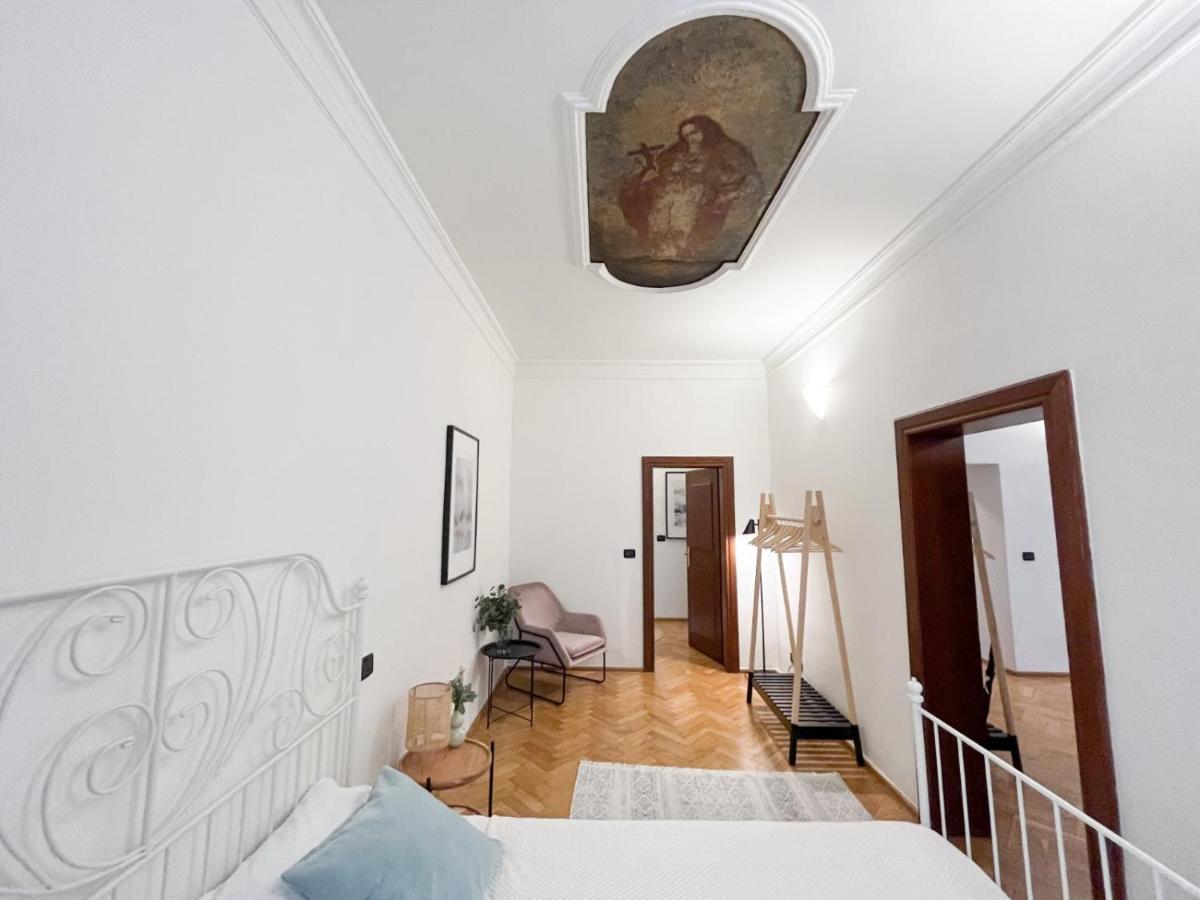 Best Price & Location - Historic Square Residency Prag Exteriör bild