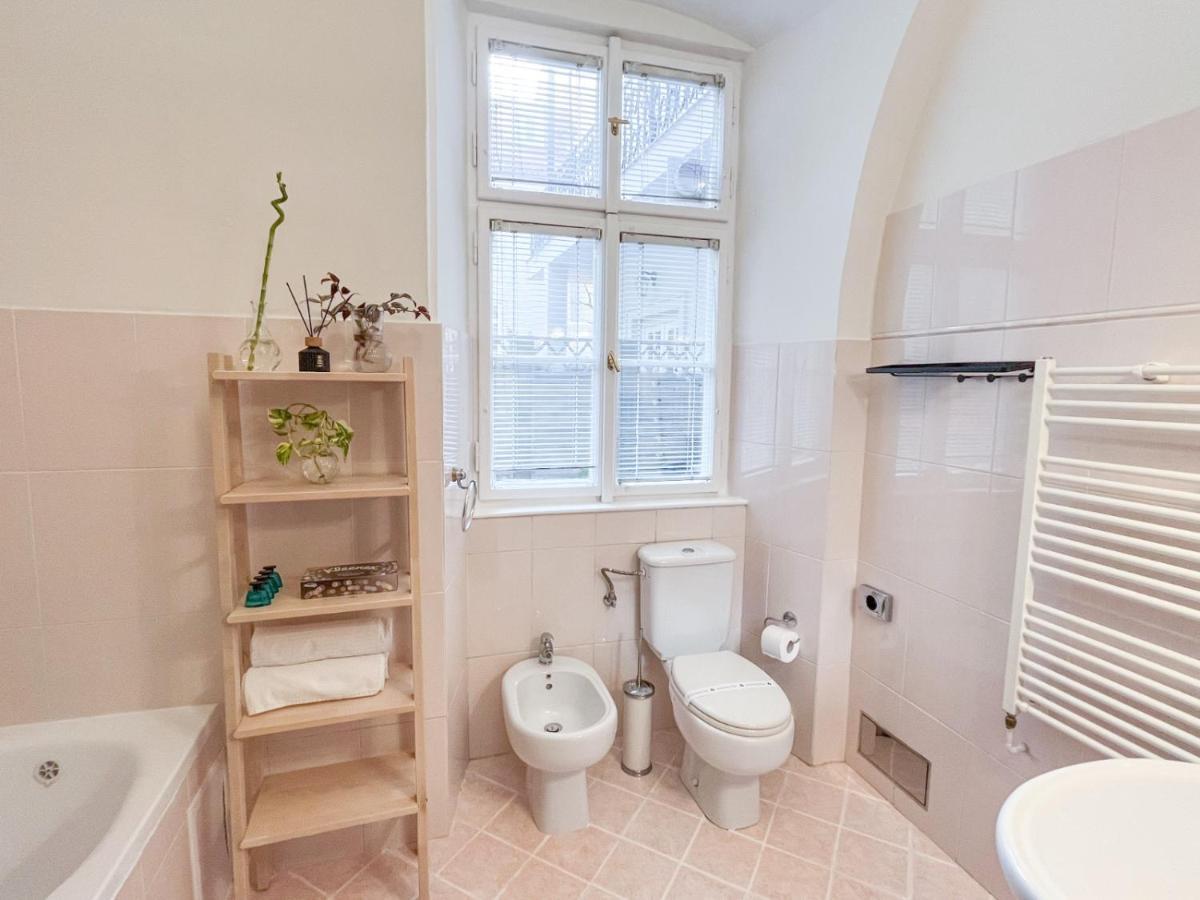 Best Price & Location - Historic Square Residency Prag Exteriör bild